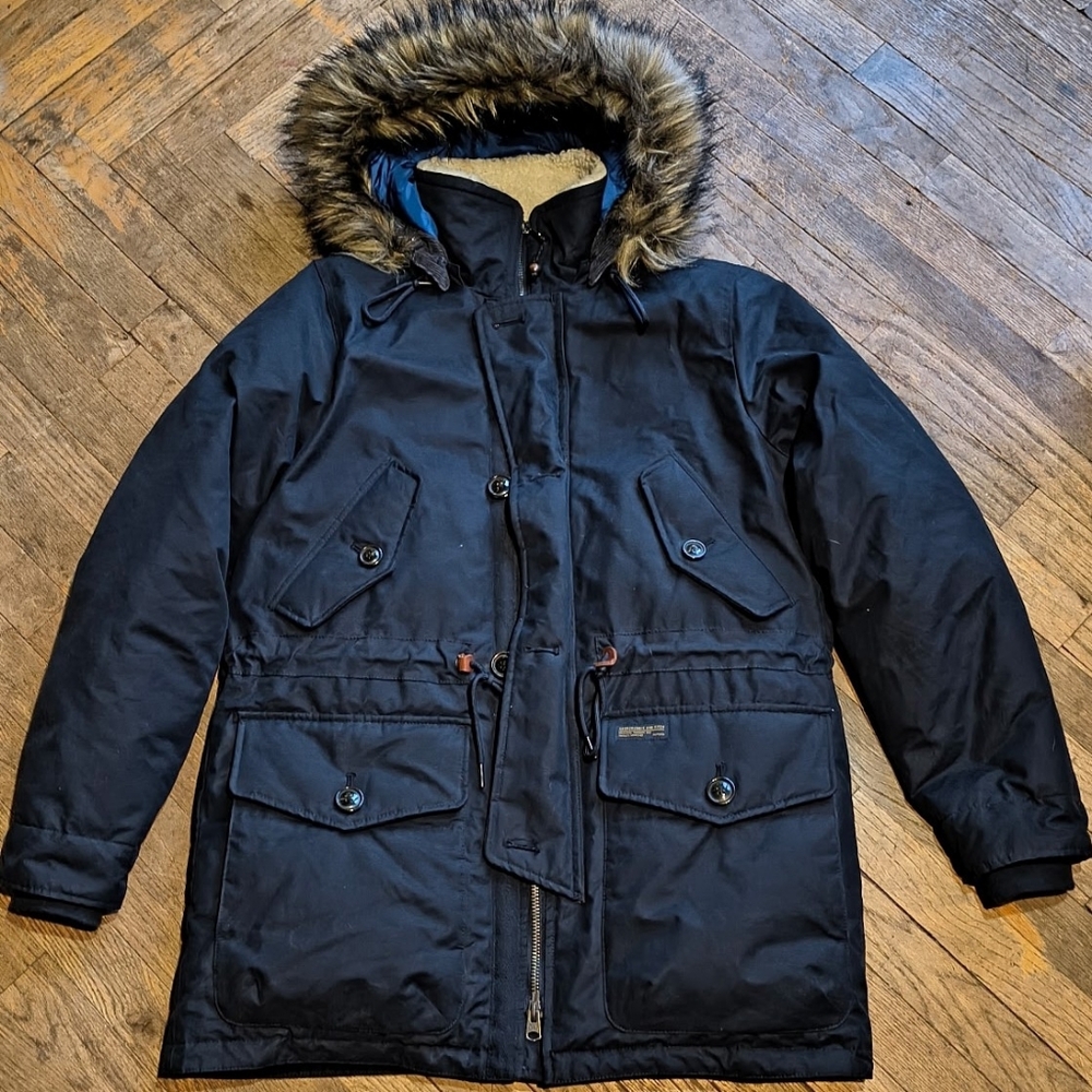 Abercrombie & Fitch Size Large Navy Parka with Faux Fur Trim